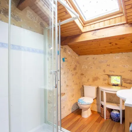 Dom wakacyjny Charmante Maison En Pierre Avec Piscine Privee Chauffee - Fr-1-616-302